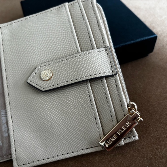 Anne Klein Small Bifold Wallet / Card Holder Beige - Picture 7 of 11